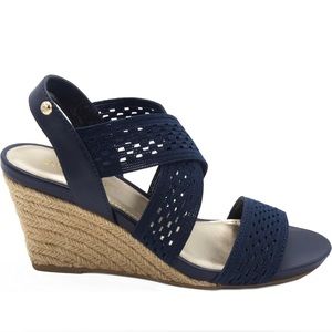 LONDON FOG WOMENS NAVY SANDALS SIZE 7.5